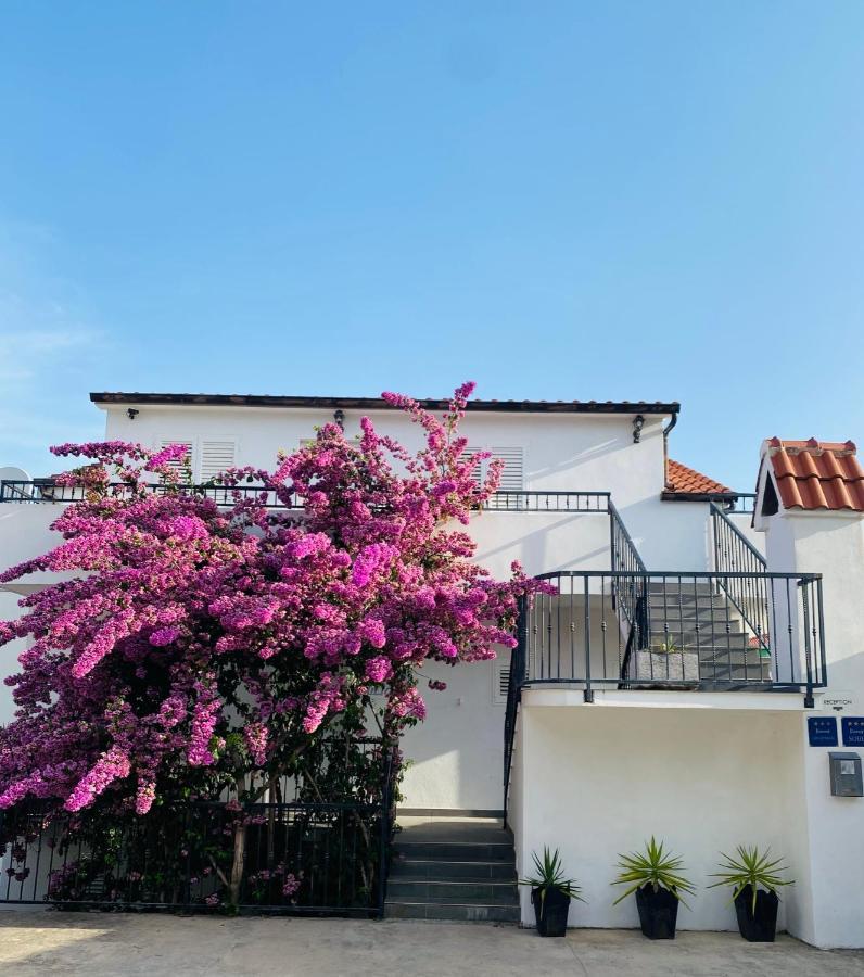 Guesthouse Dvoshko Hvar Buitenkant foto