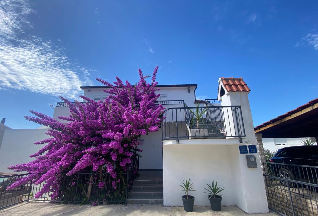 Guesthouse Dvoshko Hvar Buitenkant foto