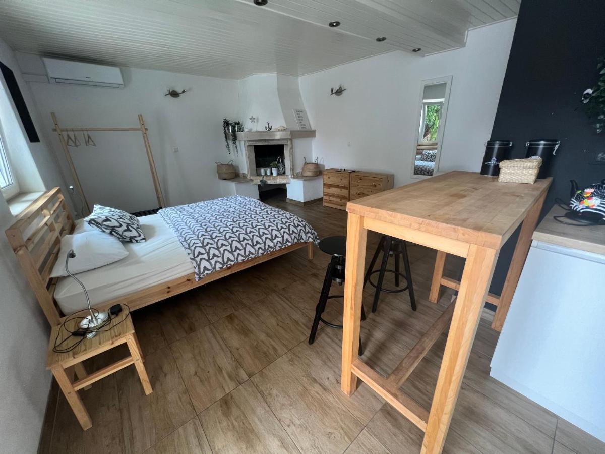 Guesthouse Dvoshko Hvar Buitenkant foto